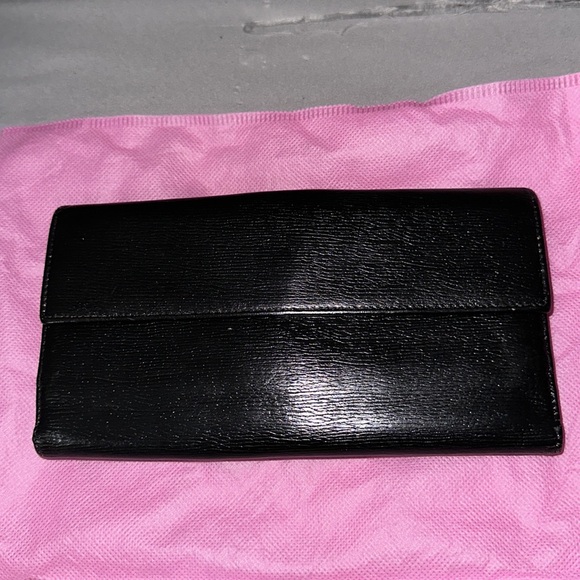 Gucci authentic black and mauve rare wallet has 7 card slots 4 pockets coin slot - Picture 2 of 12